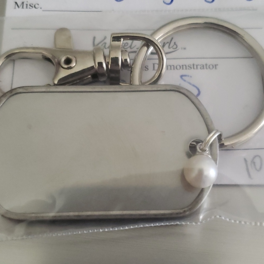 Dog Tag Keychain. (KC13)